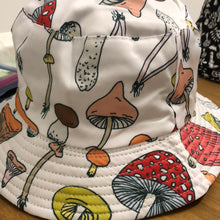 Load image into Gallery viewer, Mushroom bucket hat (one size)
